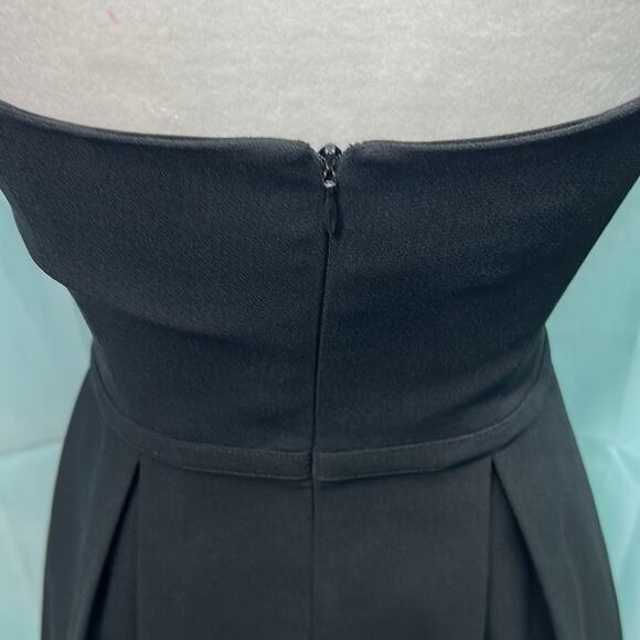 NWT Bebe Little Black Dress w/ Elastic Spaghetti Straps Underskirt Mini Size 6 - Picture 6 of 9